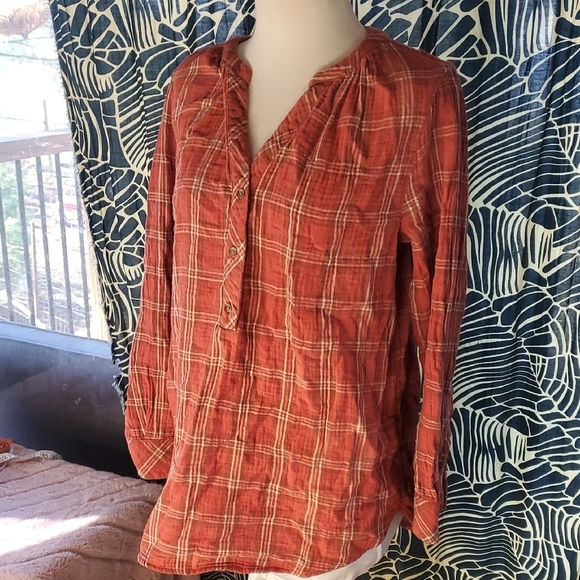 Universal Thread Red and White Button Down Shirt with Mandarin Collar - Picture 1 of 7
